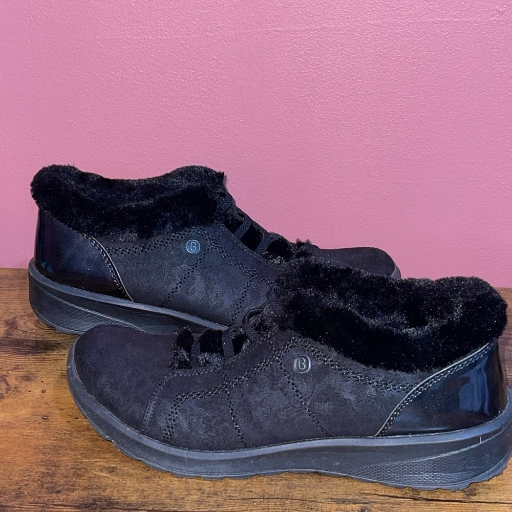 Bzees Golden Cloud 9 Washable Faux Fur-Lined Bootie Black - Picture 2 of 9